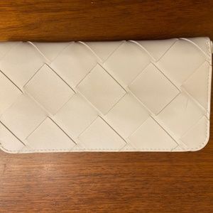 New Bottega veneta leather clutch white